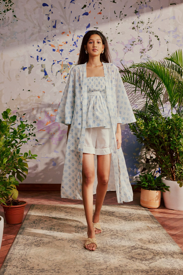 white and blue kimono
